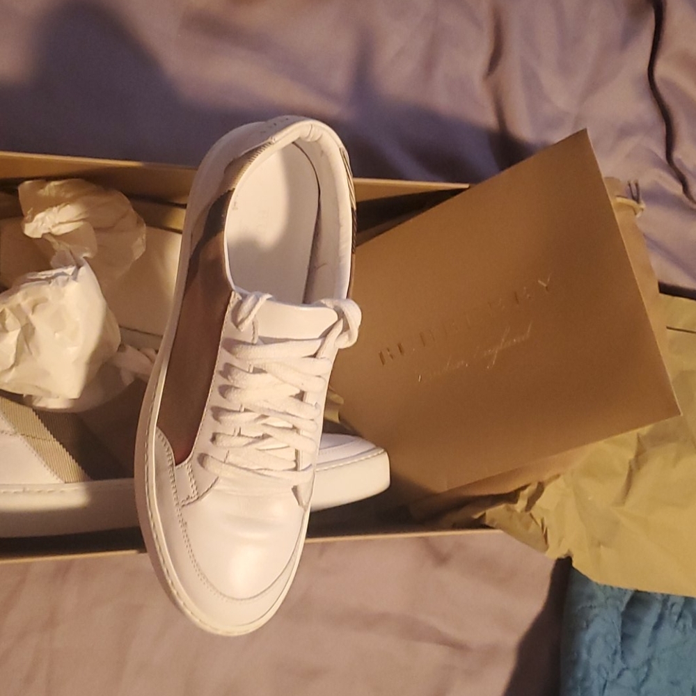 Burberry sneakers